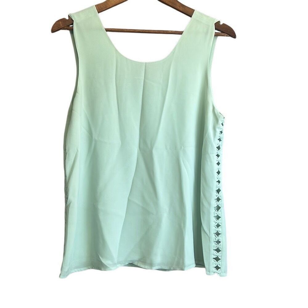 Mint Green Sleeveless Tank Top‎ with Cutout Detail Casual Blouse